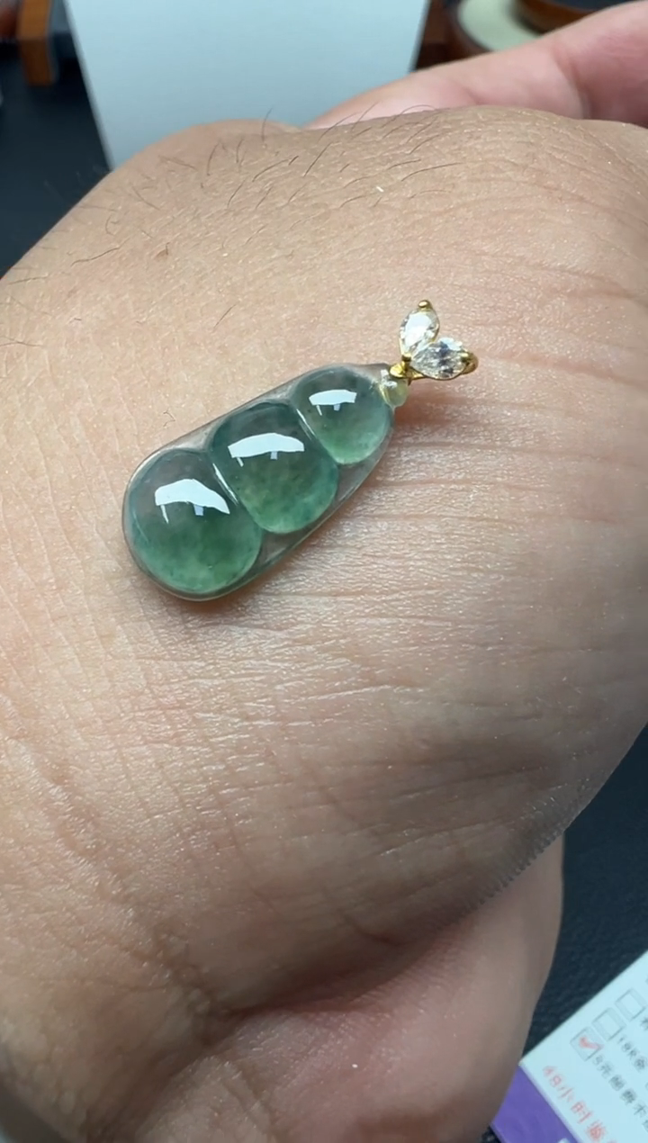 颈饰18K金镶嵌翡翠（29号链接）纯天然A货缅甸翡翠四季豆吊坠