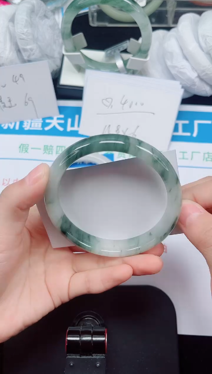 未镶嵌手镯石英质玉47-61/62