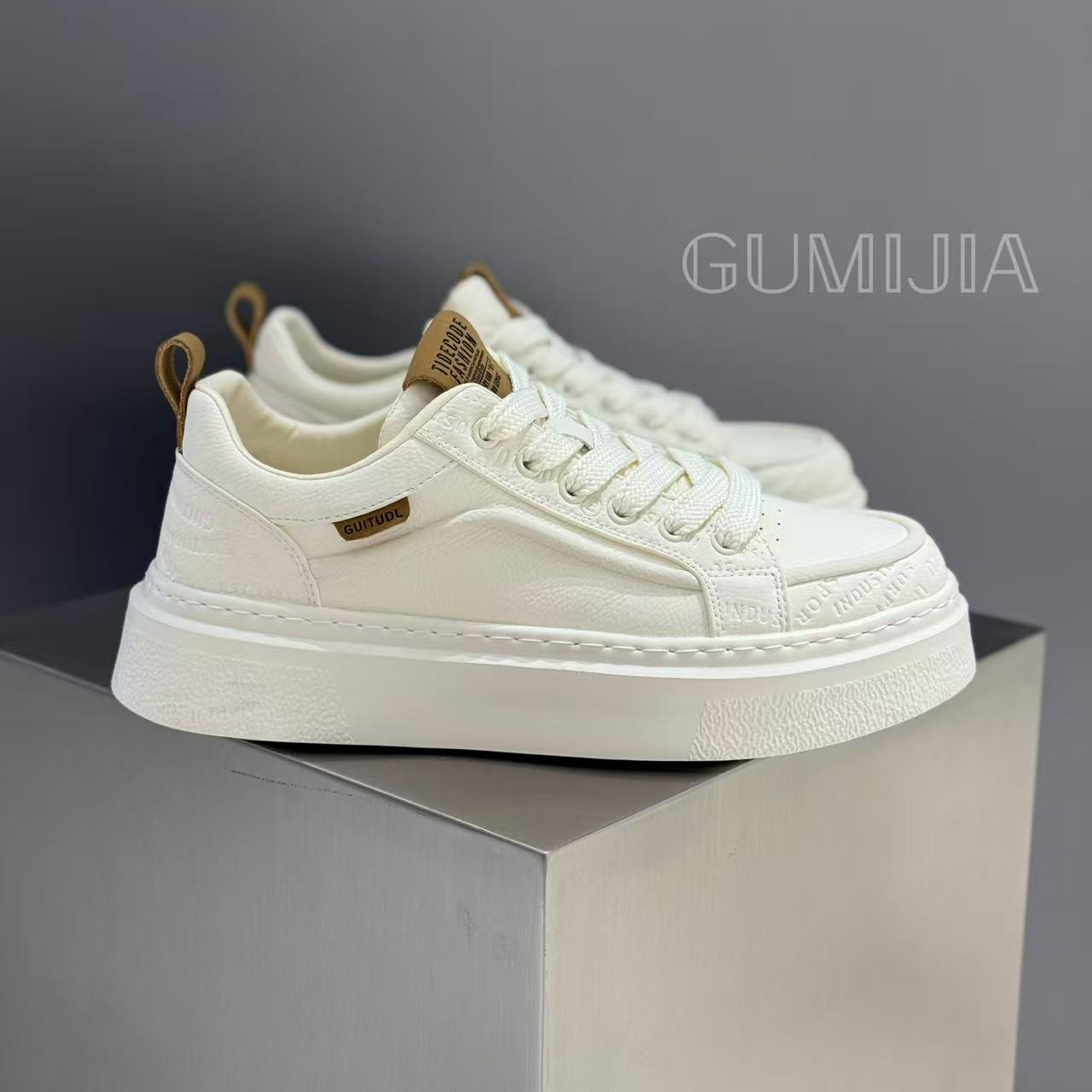 Gumijia秋季新款/休闲/舒适/经典/百搭/板鞋/古米茄男鞋FFG8901