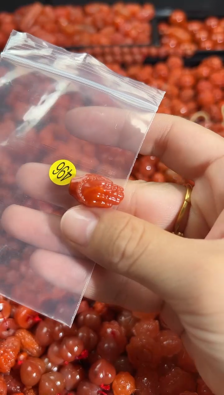 颈饰未镶嵌南红玛瑙1