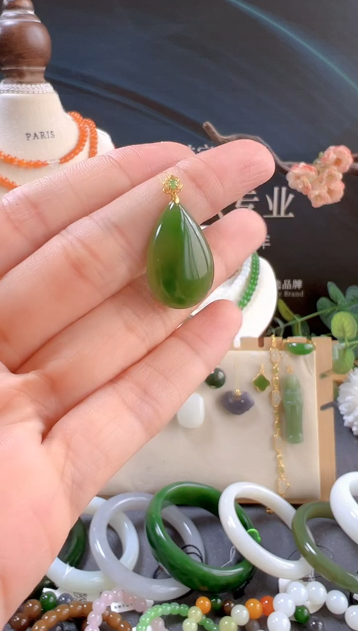 颈饰18K金镶嵌和田玉/支持复检/多样性发一cg