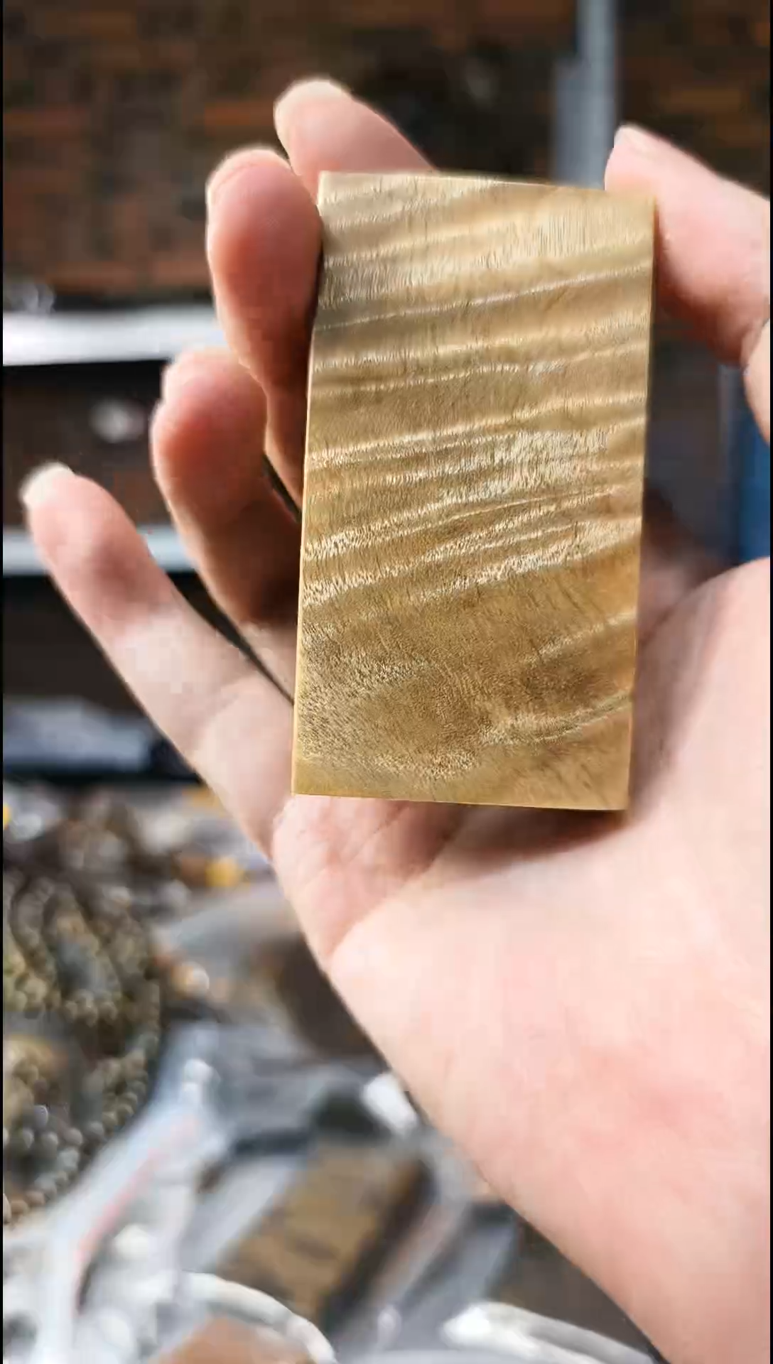 【闪购商品】金丝楠无事牌手把件