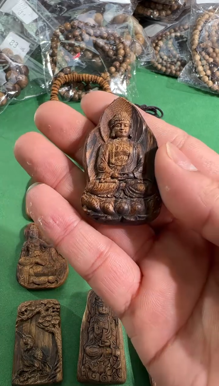 【闪购商品】沉香吊坠102号红土吊坠多样性发一