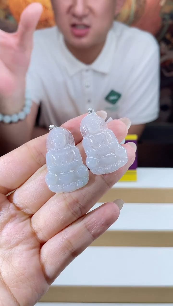 翡翠18K金镶嵌颈饰多样性发其一挂件