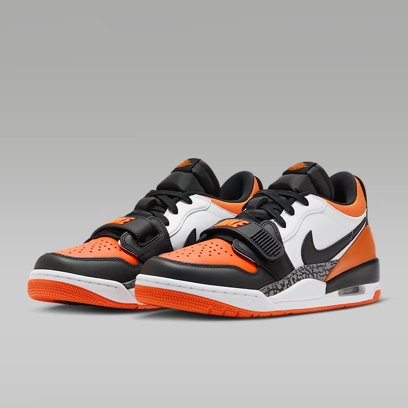 耐克/NIKE男子黑橙色AJ312舒适百搭缓震低帮篮球鞋 CD7069118