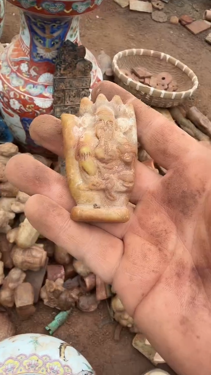 未镶嵌岫岩河磨玉（透闪石质玉）挂件润***吉 岫岩河磨玉