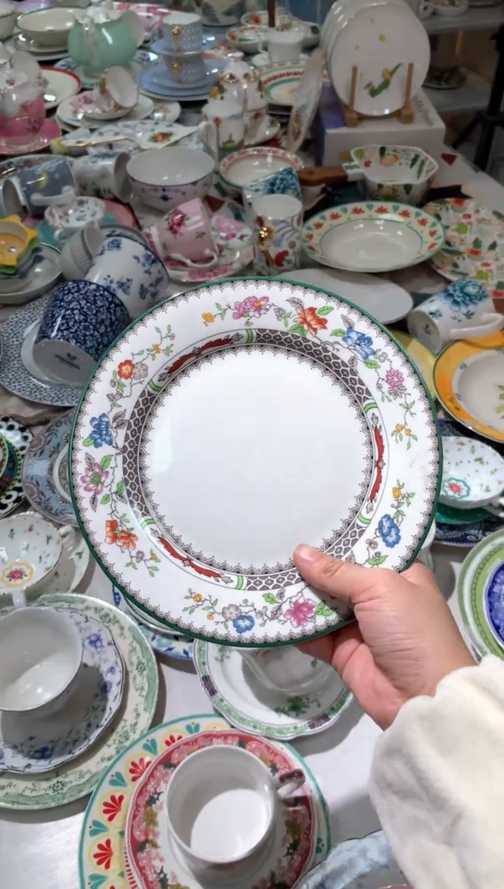 【闪购商品】瓷片陶瓷原单CC210餐具1个8寸