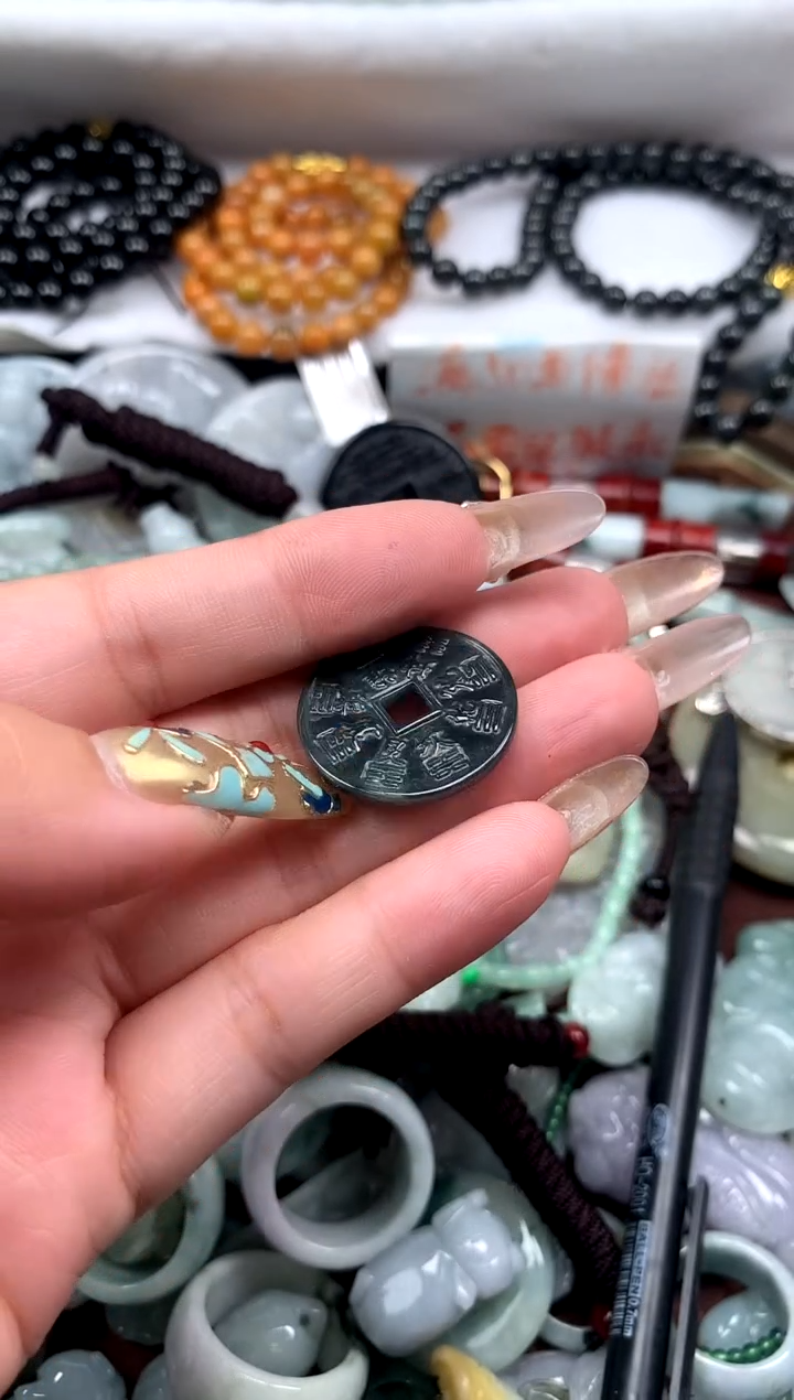 颈饰未镶嵌翡翠1