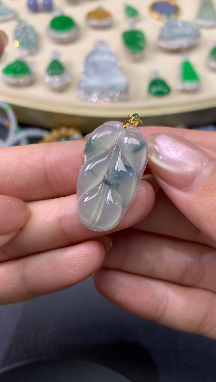 【闪购商品】翡翠吊坠(不含链)18K金镶嵌08天然A货翡翠