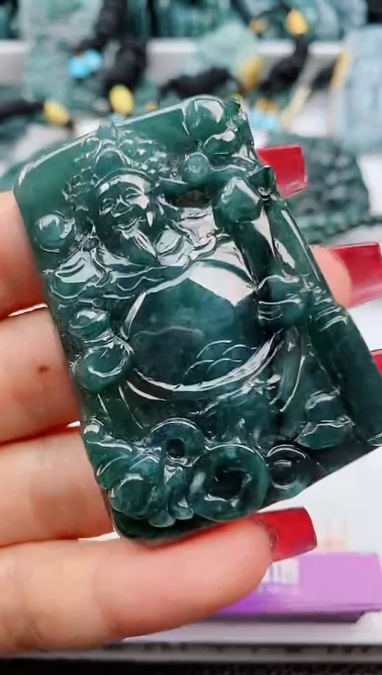 【闪购商品】翡翠颈饰未镶嵌            