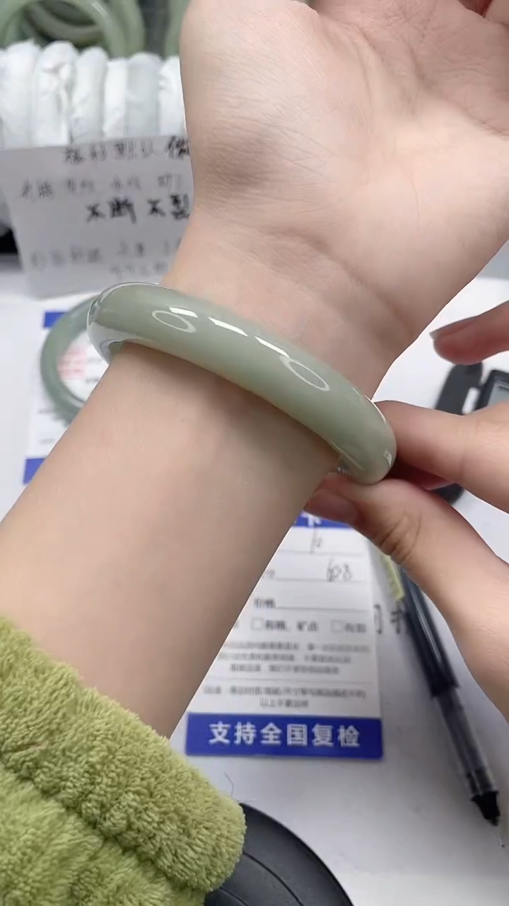 未镶嵌手镯石英质玉10-60/61