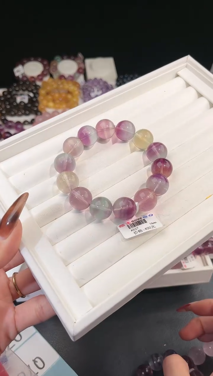 【闪购商品】萤石手链未镶嵌多样性发一彩萤石16mm