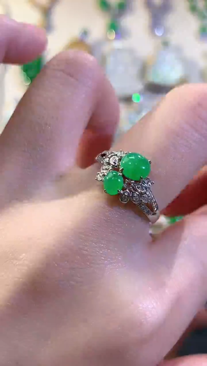 18K金镶嵌戒指翡翠冬日珠宝Q105