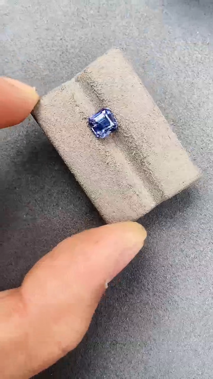 【闪购商品】坦桑石裸石未镶嵌裸石1.6