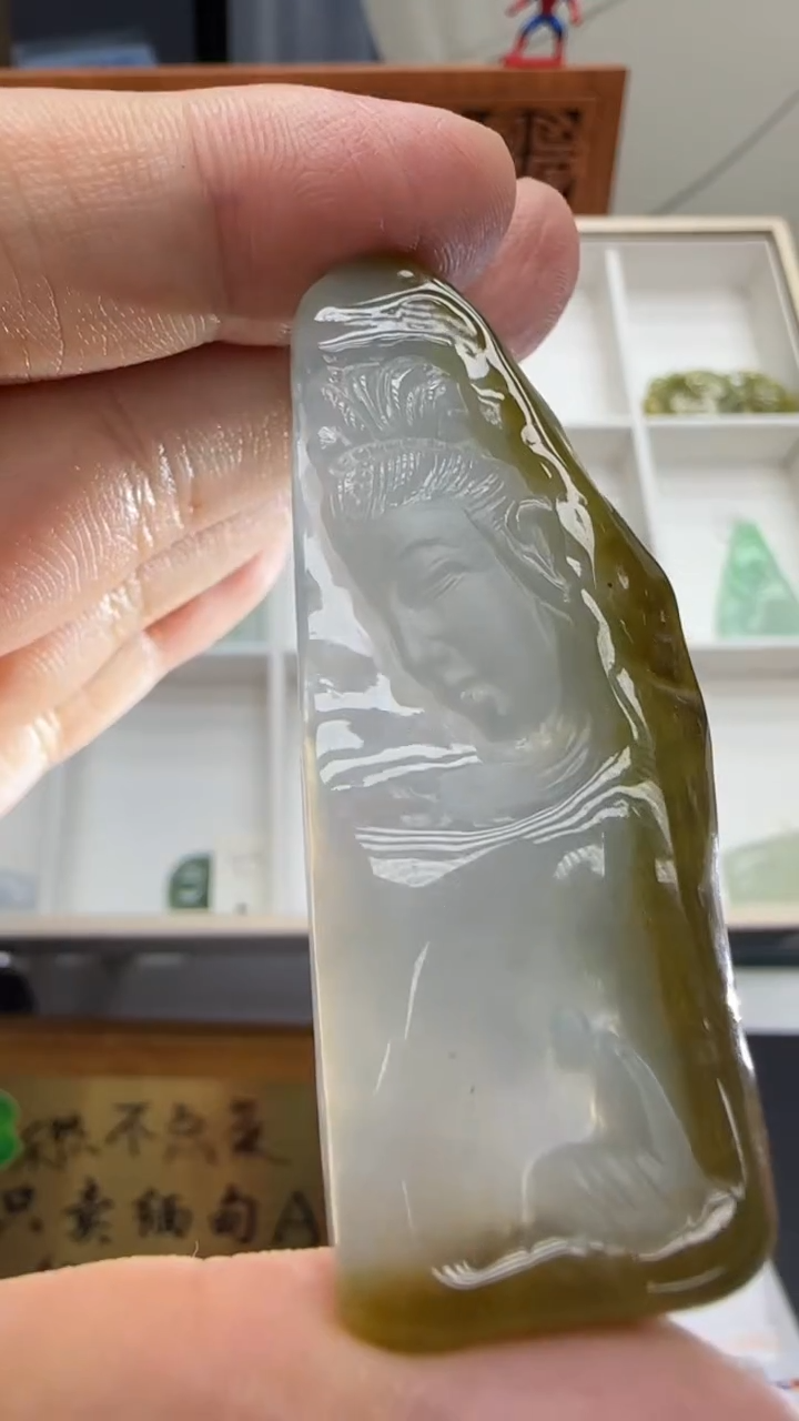 【闪购商品】翡翠挂件未镶嵌国雕谢林工（定制退货扣1000元）