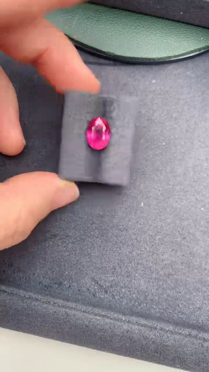 彩色蓝宝石裸石4ct粉蓝宝DC