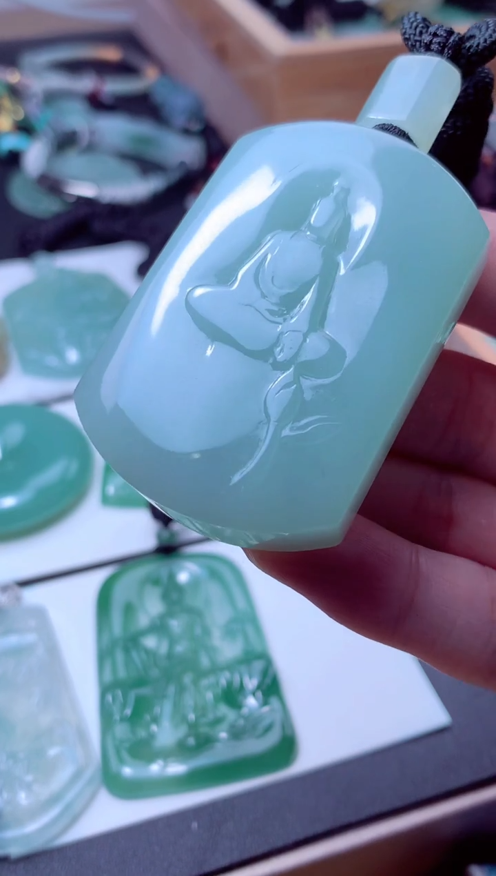 颈饰未镶嵌翡翠天然A货翡翠b