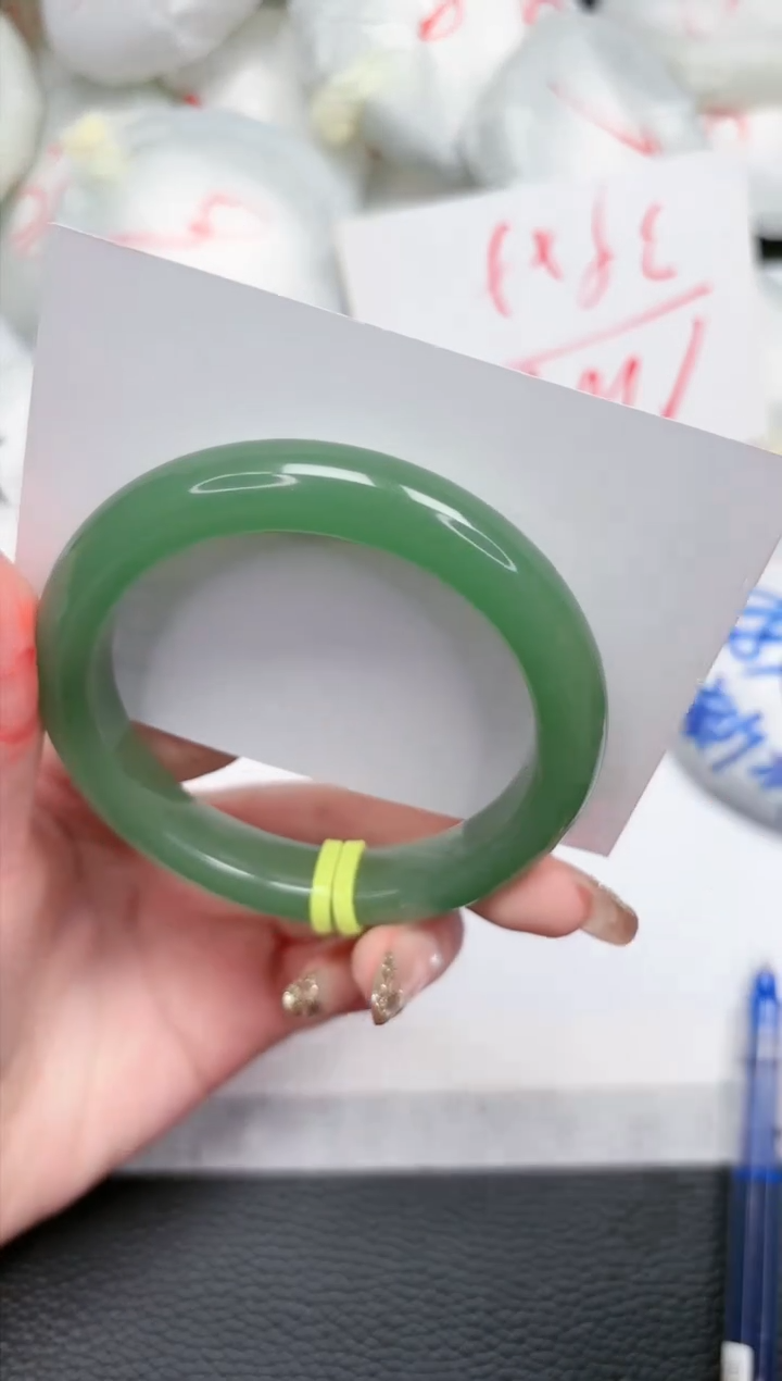 【闪购商品】石英质玉手镯未镶嵌209-56