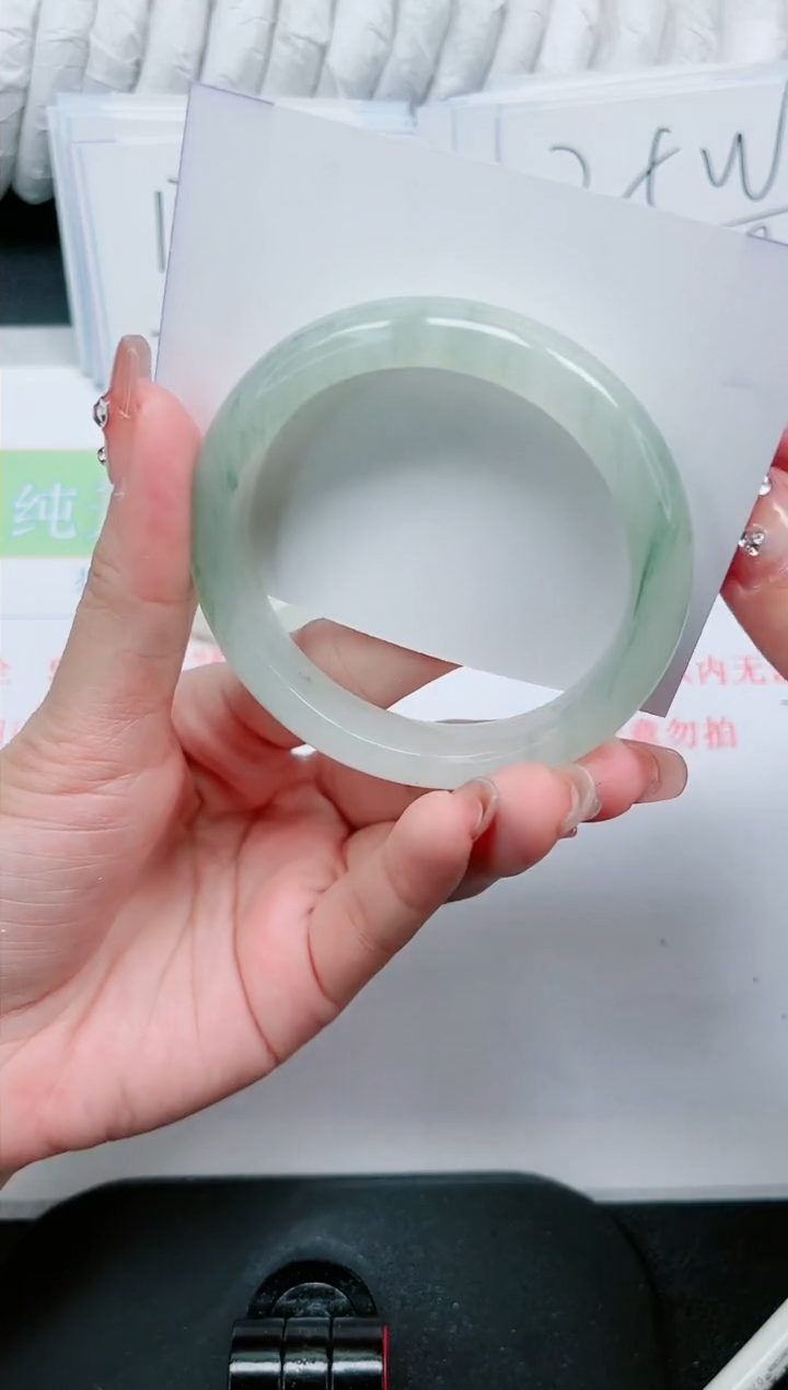 【闪购商品】石英质玉手镯未镶嵌294