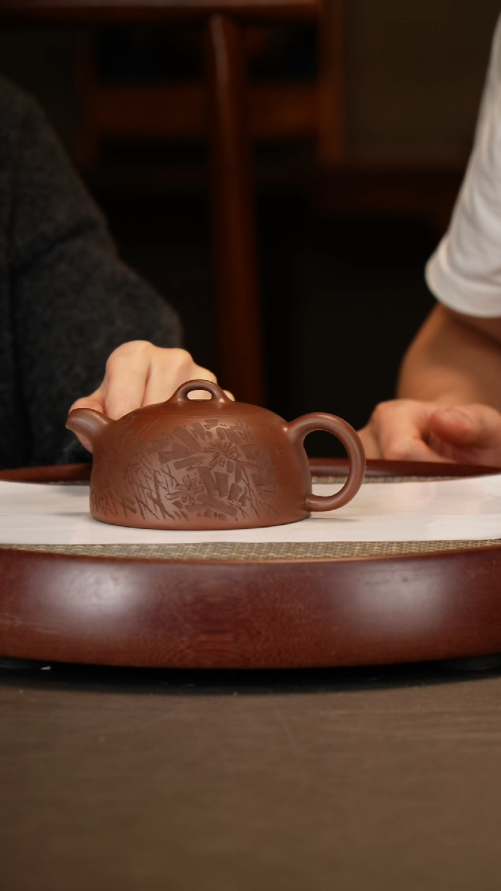 【闪购商品】紫砂茶壶半月+诸葛勋+杯+壶承+荷花画