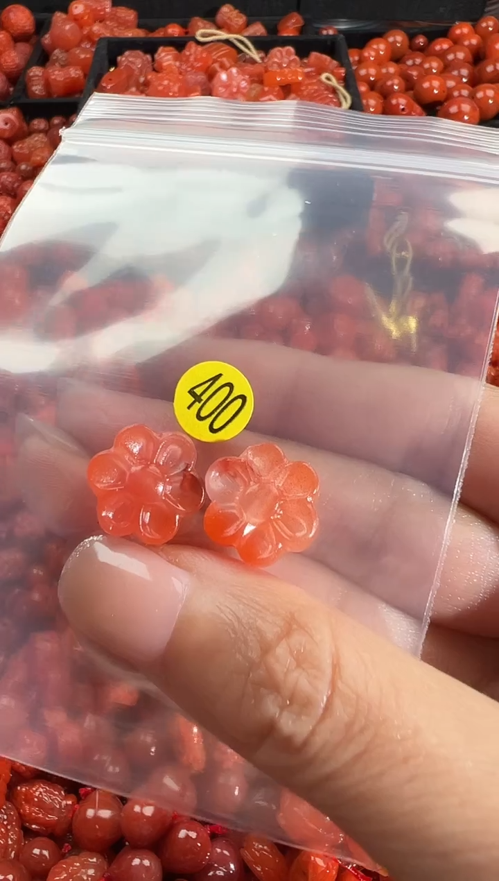 颈饰未镶嵌南红玛瑙1