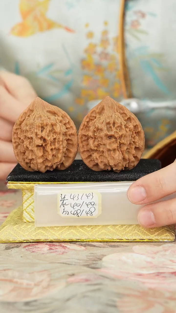 【闪购商品】文玩核桃把件官帽