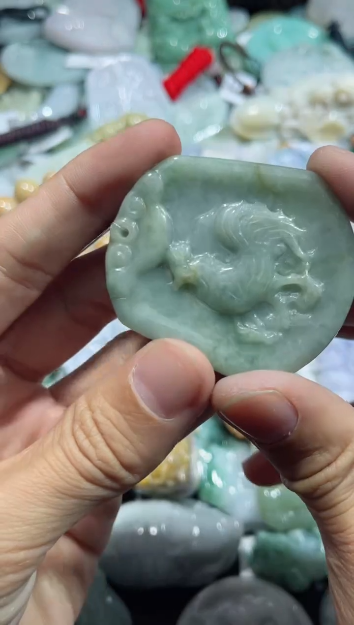 【闪购商品】翡翠颈饰未镶嵌00012837