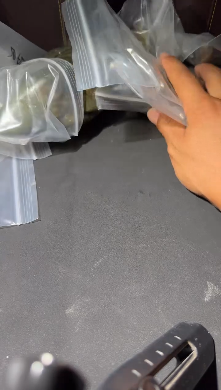 未镶嵌和田玉（糖玉）挂件和田玉