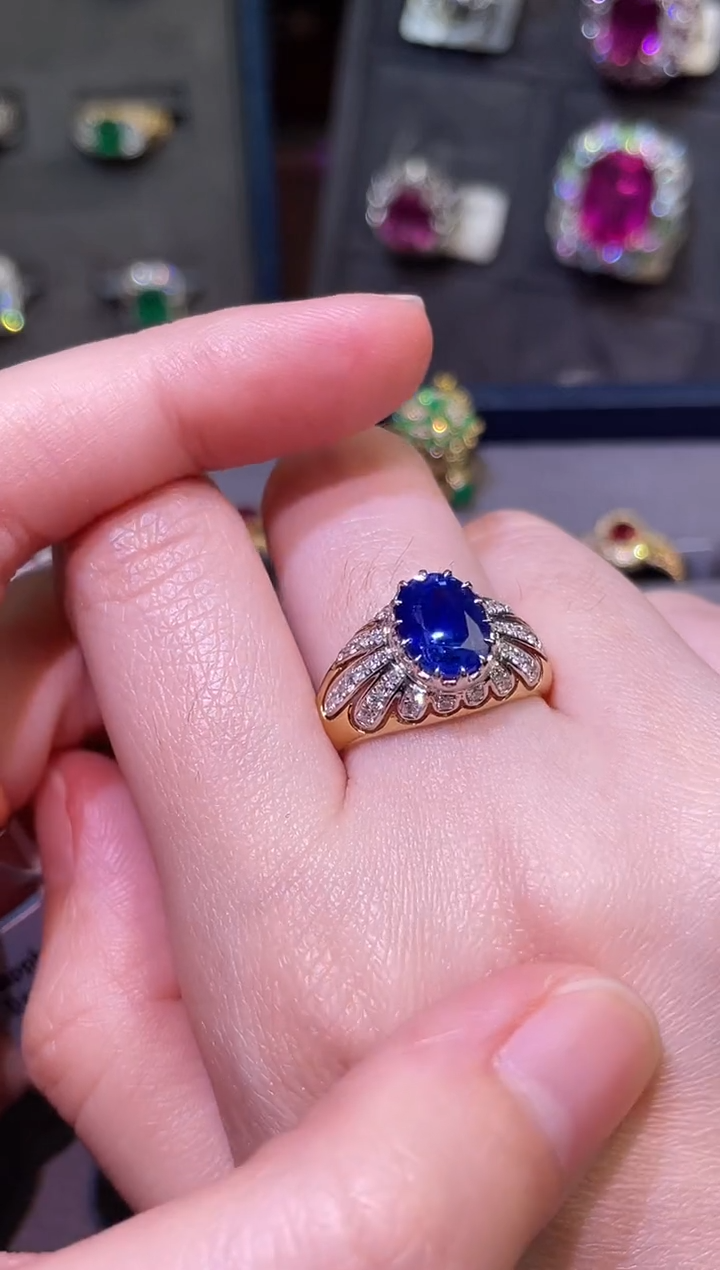 【闪购商品】蓝宝石戒指18K金镶嵌3.05ct