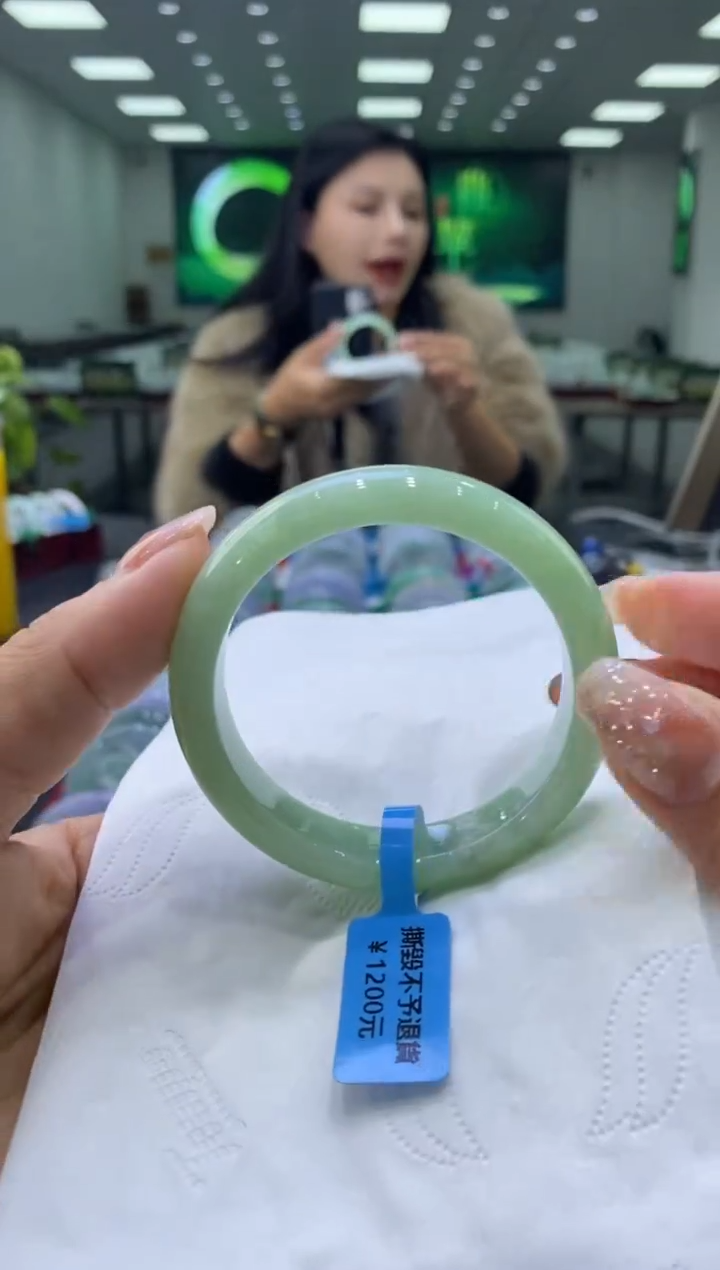 未镶嵌手镯翡翠00003358