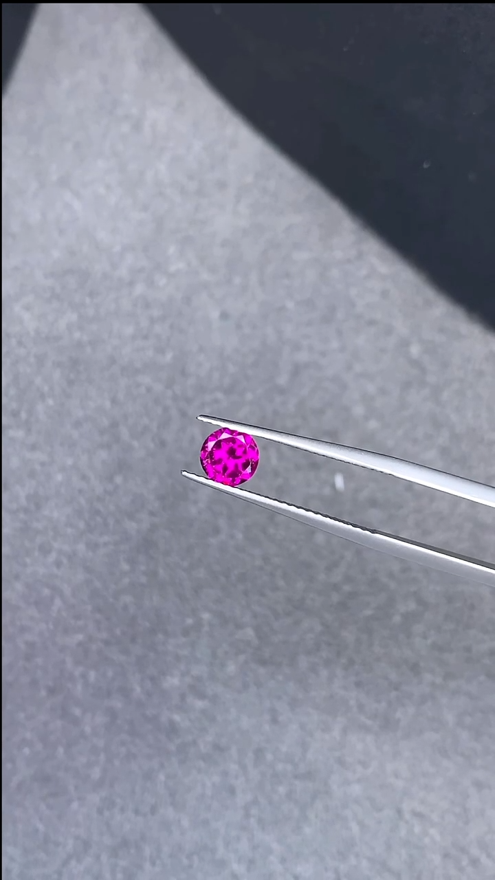 【闪购商品】石榴石无未镶嵌75分