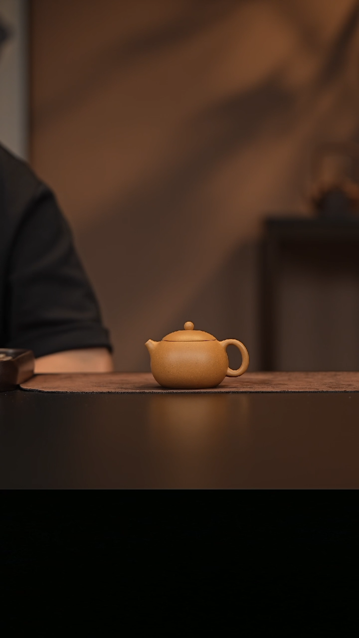 允禾斋 紫砂壶 西施 黄段