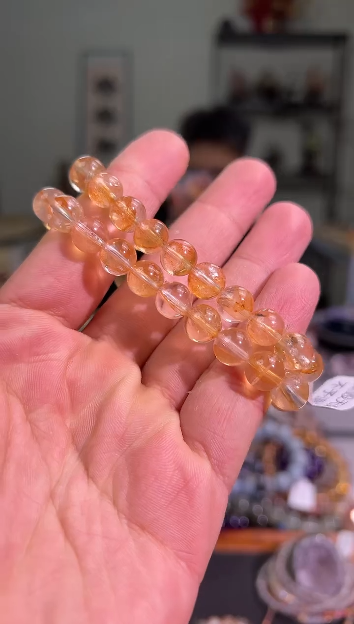 【闪购商品】水晶手串未镶嵌9±mm金狮胶花手串（多样性发其一）