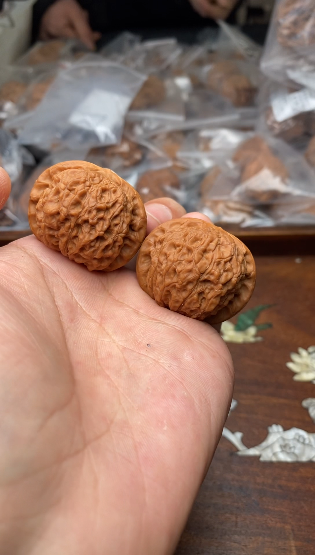 【闪购商品】文玩核桃把件A318号血麒麟38尺