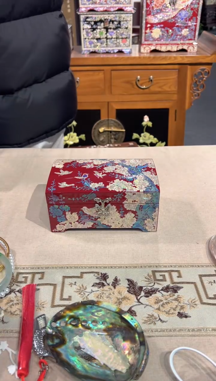 【闪购商品】按扣绒布底弘贝雅螺钿漆器文化馆
