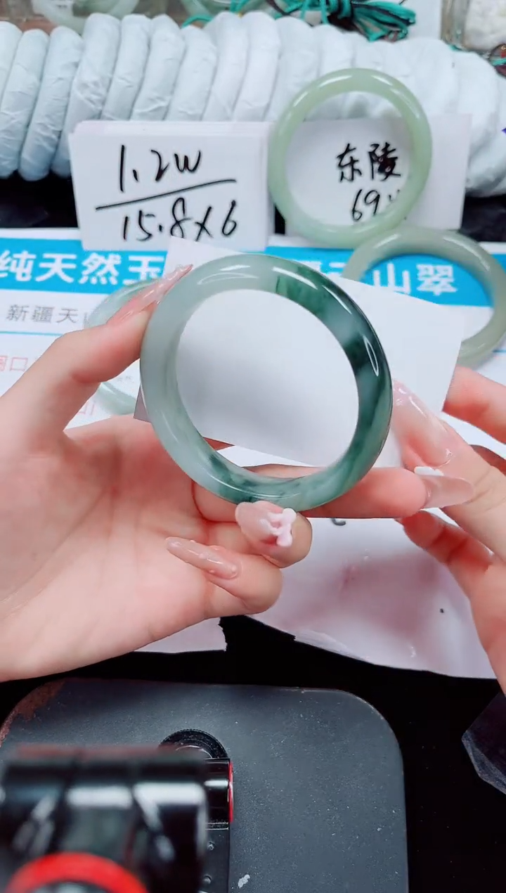 未镶嵌手镯石英质玉174-53/54
