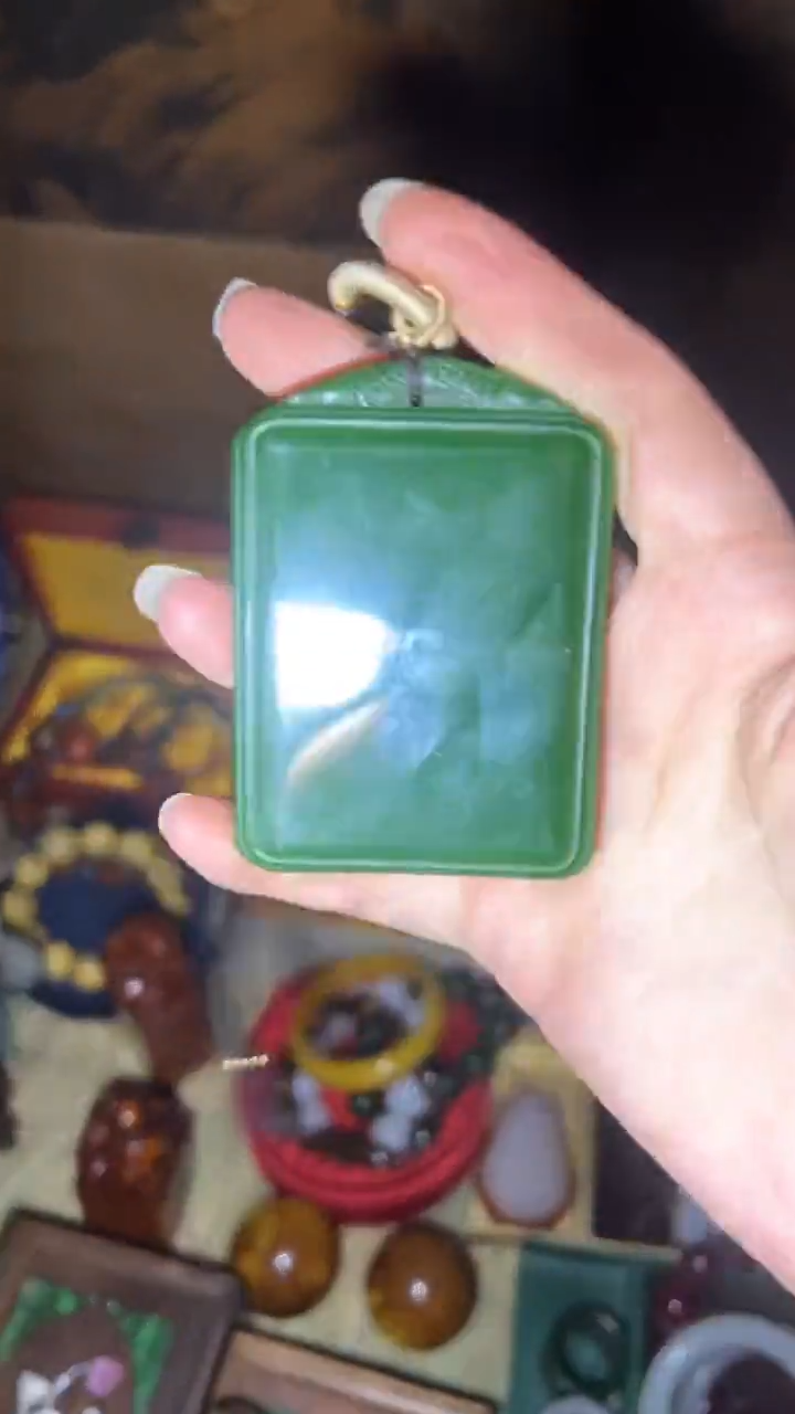 和田玉（碧玉）未镶嵌把件闪购高端商品链接