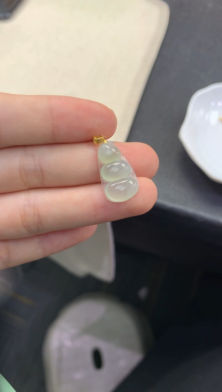 【闪购商品】翡翠颈饰18K金镶嵌FA311翡翠豆子多样性发其一