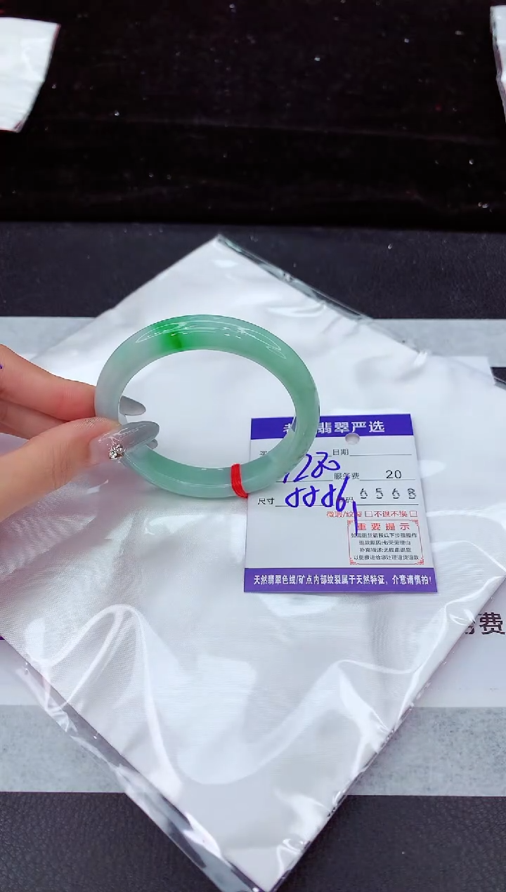 翡翠手镯未镶嵌1111111111