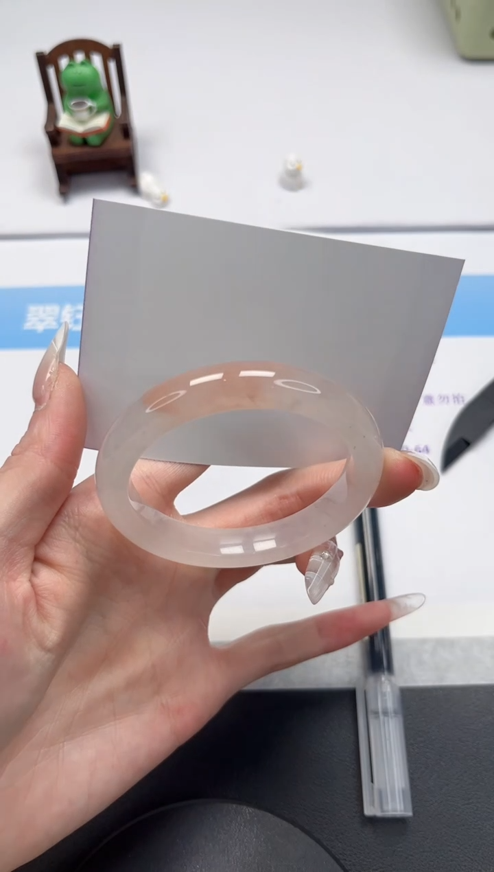 【闪购商品】石英质玉手镯未镶嵌V331-53.8