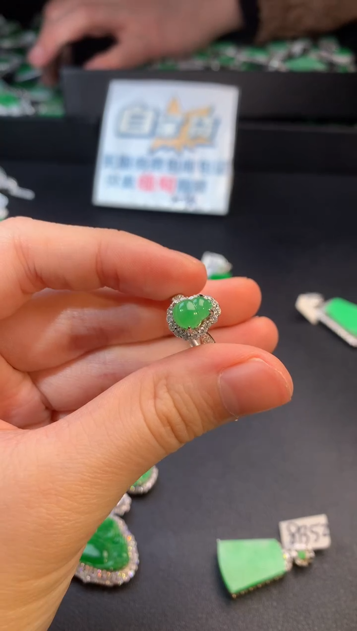 【闪购商品】翡翠戒指银S925镶嵌翡翠