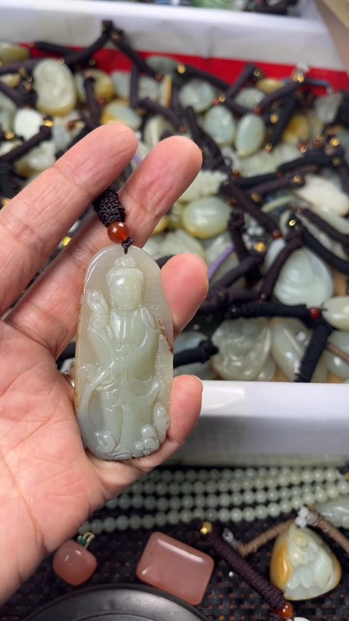 【闪购商品】和田玉颈饰未镶嵌多样性发货没有证书拍一发一有瑕