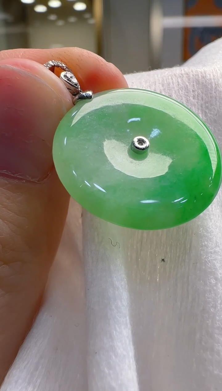 【闪购商品】翡翠吊坠(不含链)18K金镶嵌多样性发货拍一发一