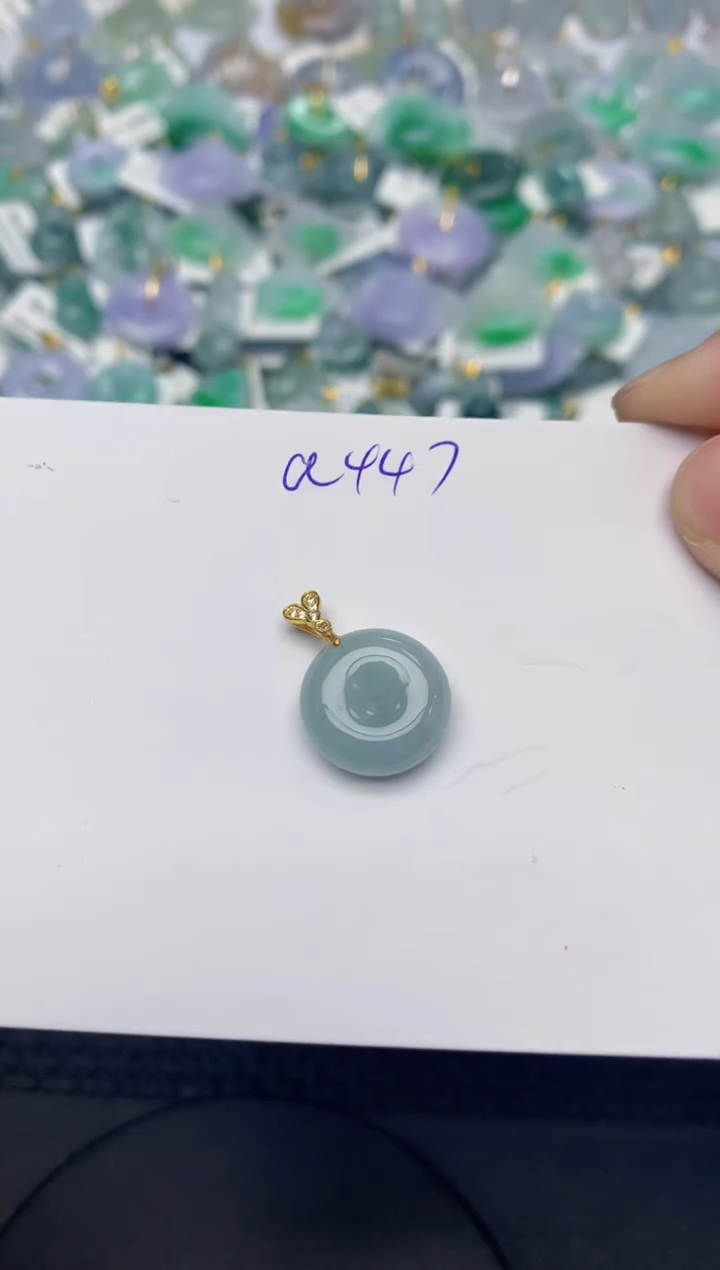 翡翠未镶嵌颈饰天然缅甸A货翡翠