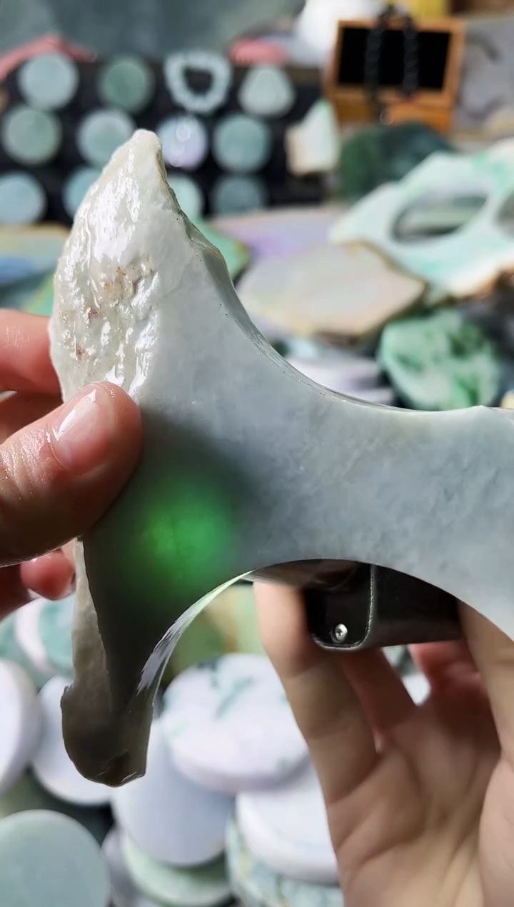 【闪购商品】翡翠颈饰未镶嵌A货吴平779