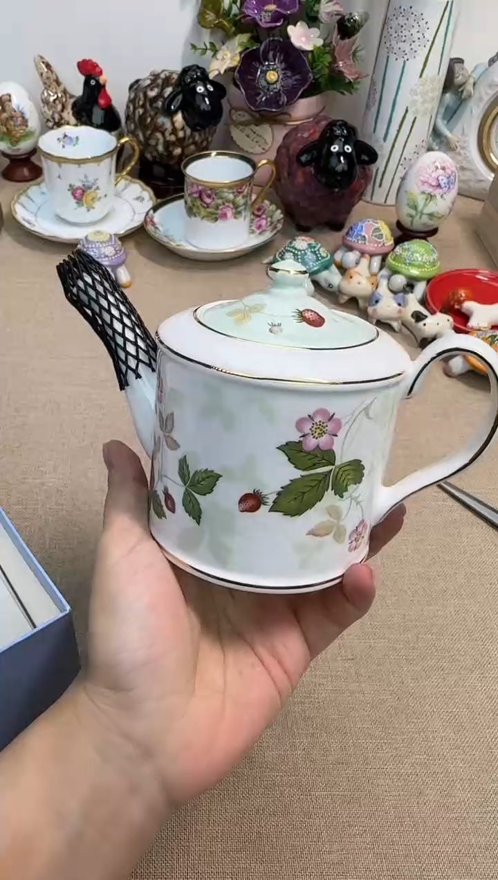 瓷片私****荣泡泡家的瓷器真好看