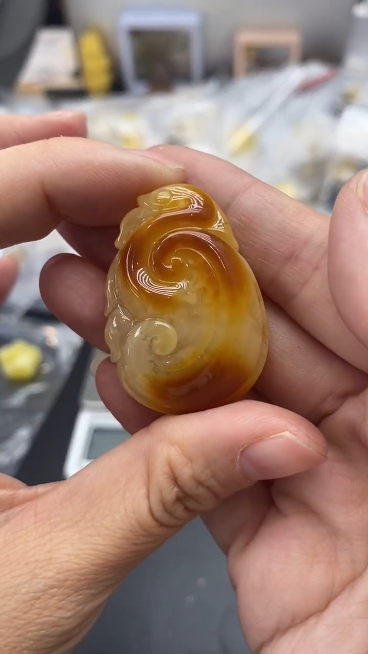 琥珀未镶嵌珠宝奇石576