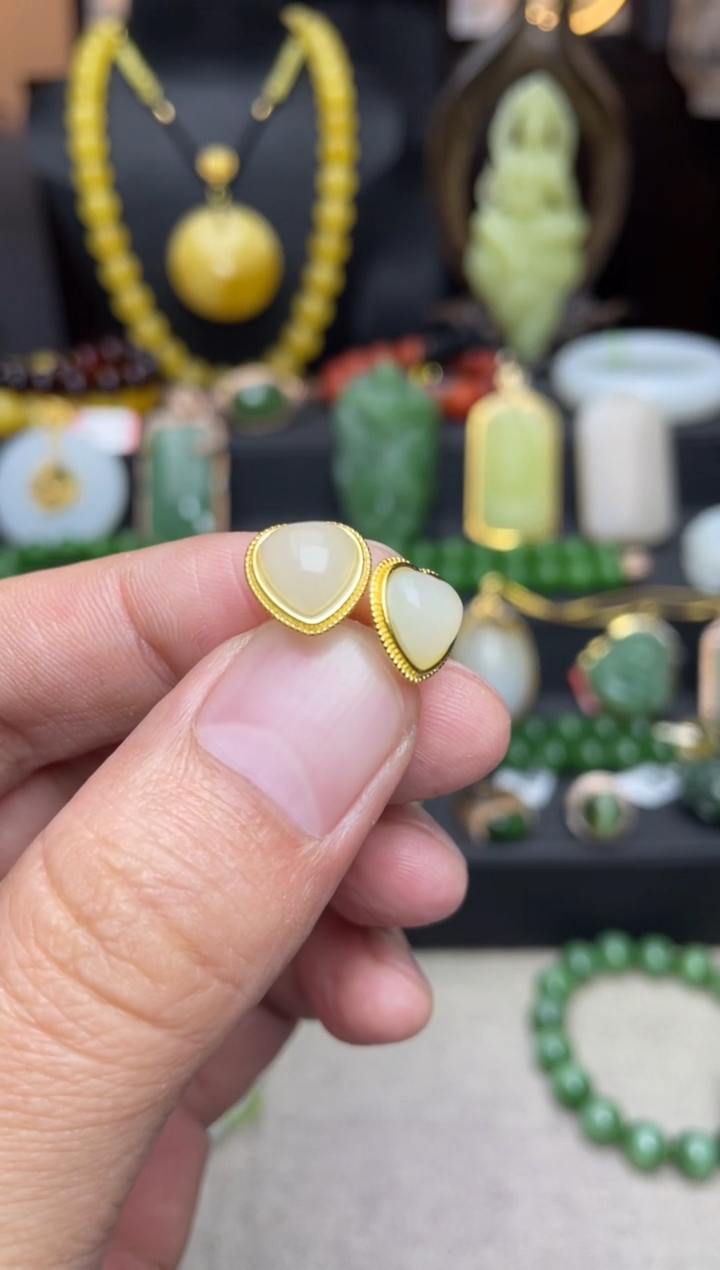 【闪购商品】和田玉耳饰银S925镶嵌f090多样性发其一