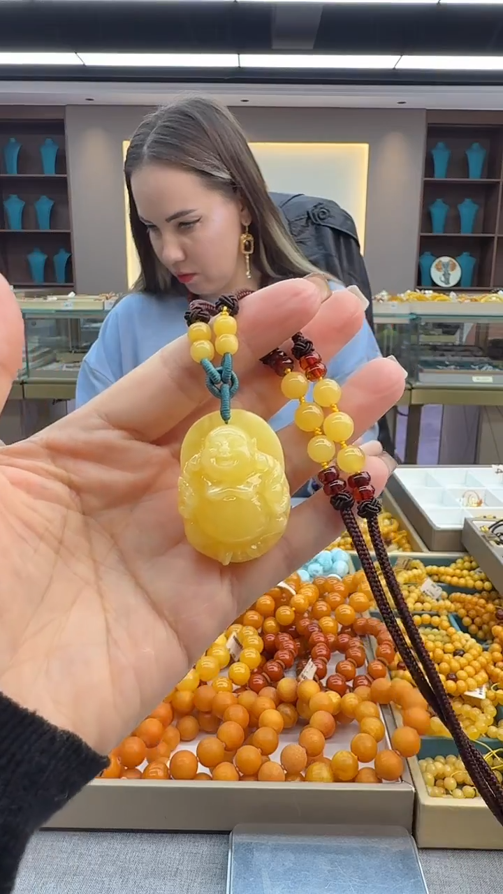 琥珀颈饰未镶嵌211秒拍号 假一罚三