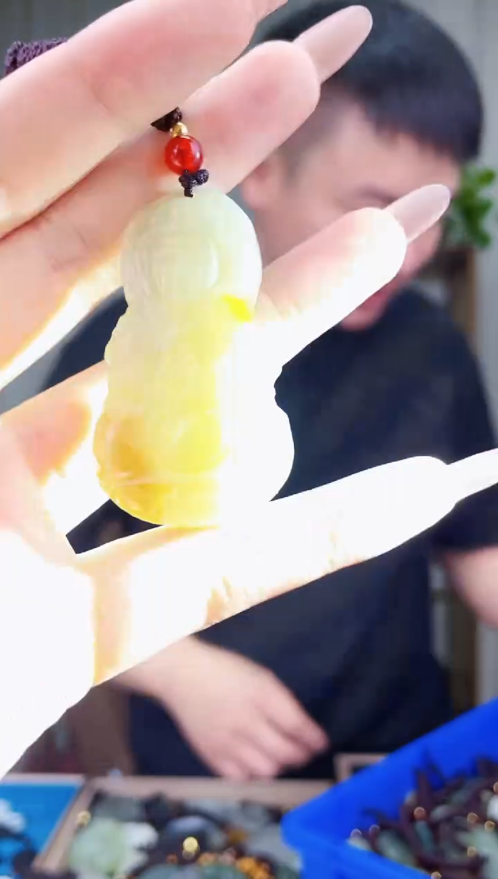 和田玉未镶嵌挂件拍一发一，多样性发货！